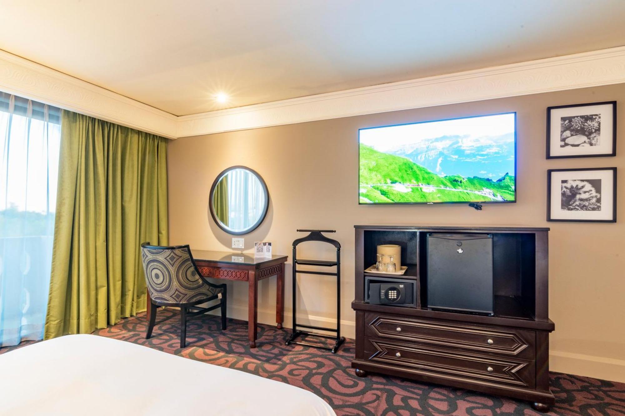 Hotel Lucerna Culiacan Bagian luar foto