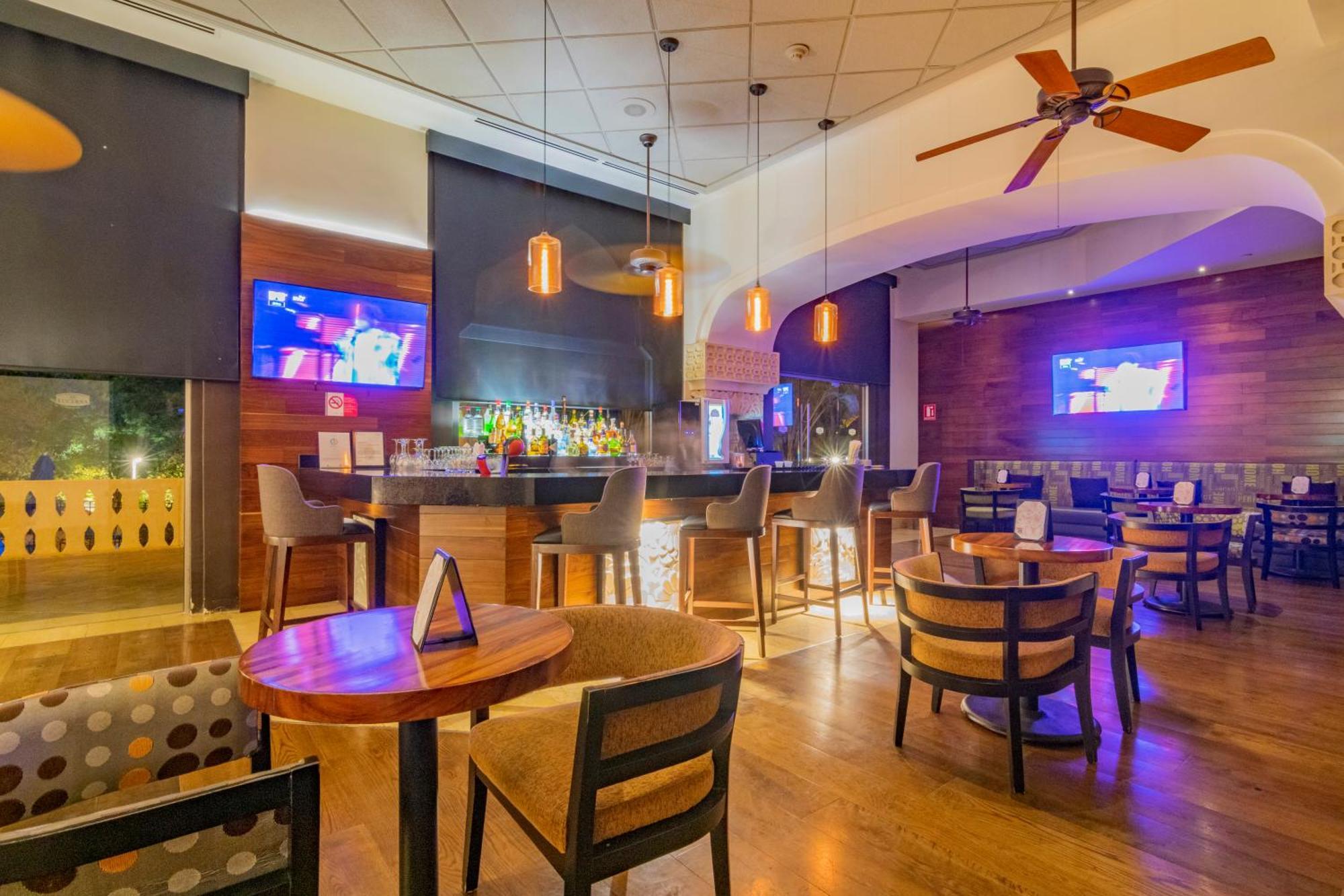 Hotel Lucerna Culiacan Bagian luar foto