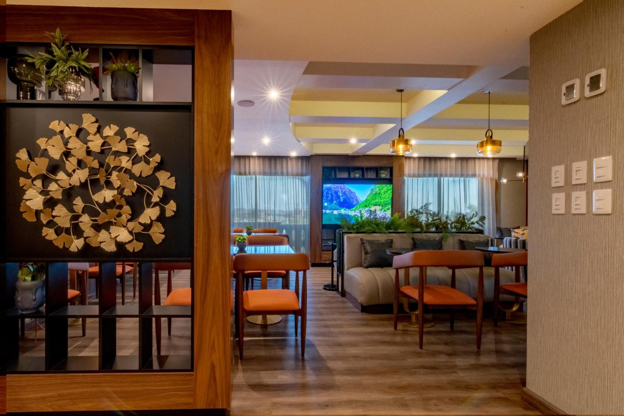 Hotel Lucerna Culiacan Bagian luar foto