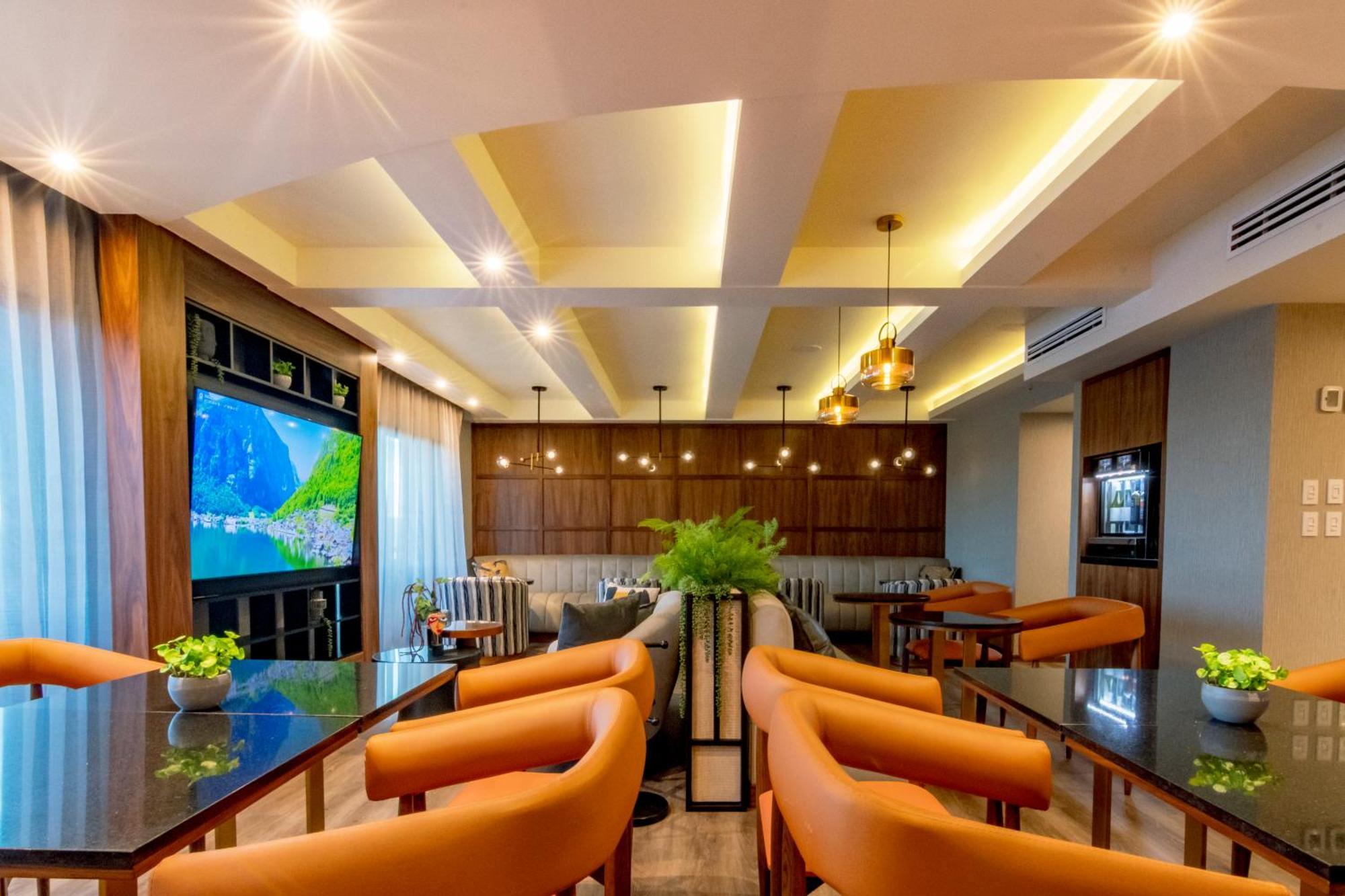 Hotel Lucerna Culiacan Bagian luar foto